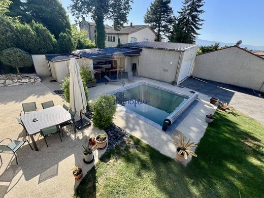 Luxury home in Mours-Saint-Eusèbe, Drôme