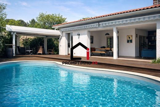Casa di lusso a Mérignac, Gironda