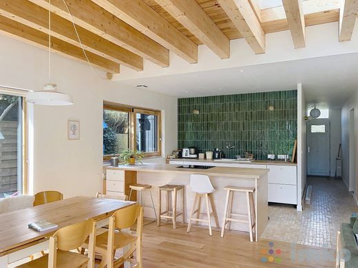 Luxury home in Villeneuve-d'Ascq, North