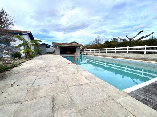 Luxury home in Tarnos, Landes