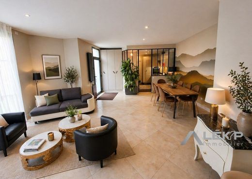 Lüks ev Rueil-Malmaison, Hauts-de-Seine