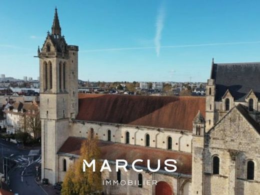 Caen, Calvadosの高級住宅