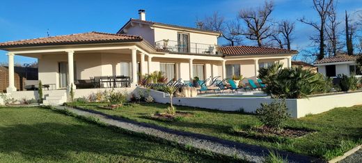 ‏בתי יוקרה ב  Saint-Privat-des-Prés, Dordogne