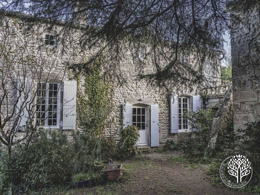 Rochefort, Charente-Maritimeの高級住宅