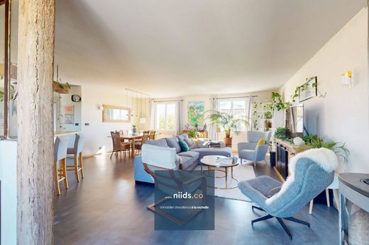 Casa di lusso a Lagord, Charente-Maritime