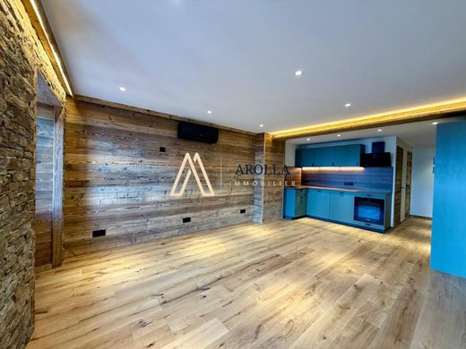 Apartment / Etagenwohnung in Bourg-Saint-Maurice, Savoy