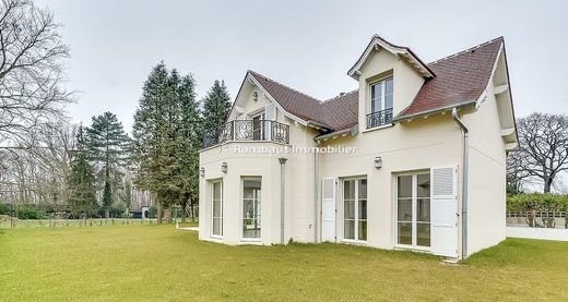 Casa di lusso a La Celle-Saint-Cloud, Yvelines