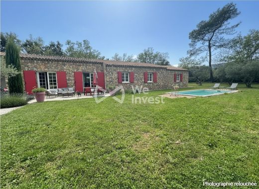 Maison de luxe à Néoules, Var