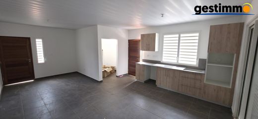 Luxe woning in Rémire-Montjoly, Arrondissement de Cayenne