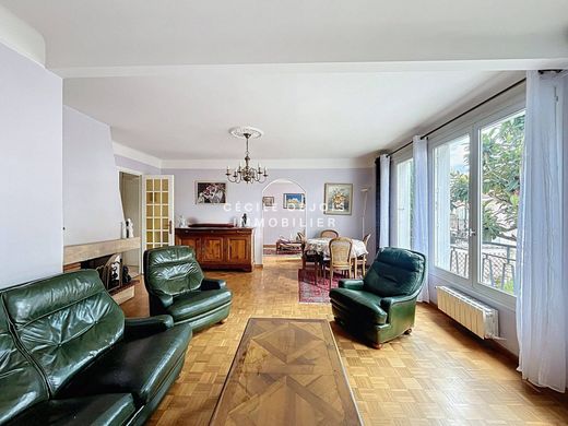 Luxury home in Joinville-le-Pont, Val-de-Marne