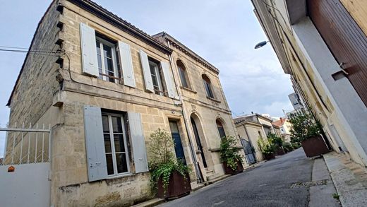 ‏בניין ב  בורדו, Gironde