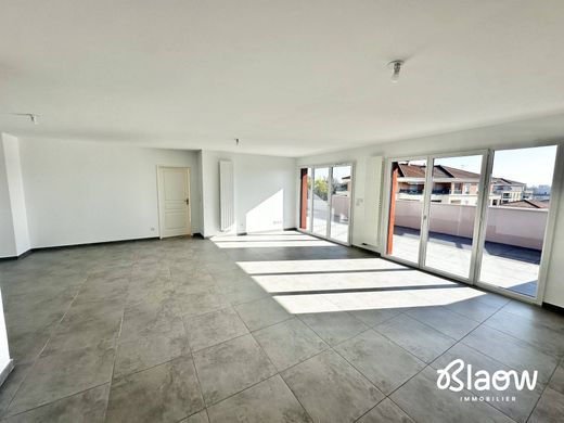 Apartament w Meyzieu, Rhône