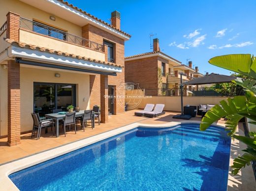 Luxury home in Empuriabrava, Province of Girona
