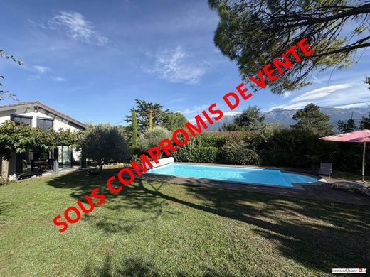 Πολυτελή κατοικία σε Saint-Ismier, Isère