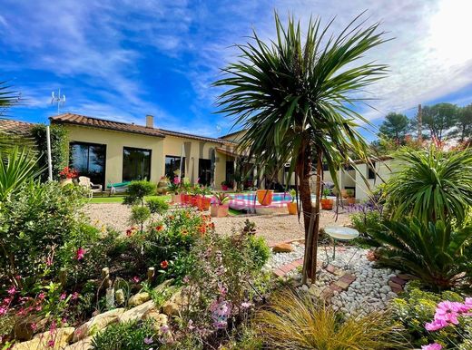 Casa di lusso a Pernes-les-Fontaines, Vaucluse