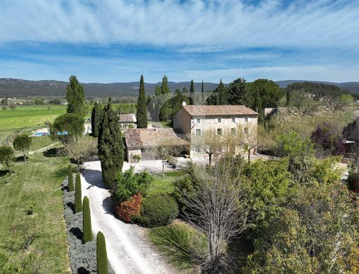Luxury home in Ménerbes, Vaucluse