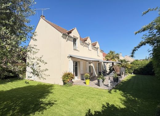 Luxury home in Eaubonne, Val d'Oise