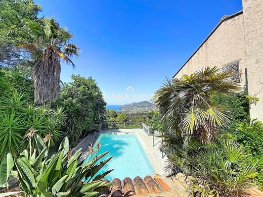 Luxury home in Carqueiranne, Var