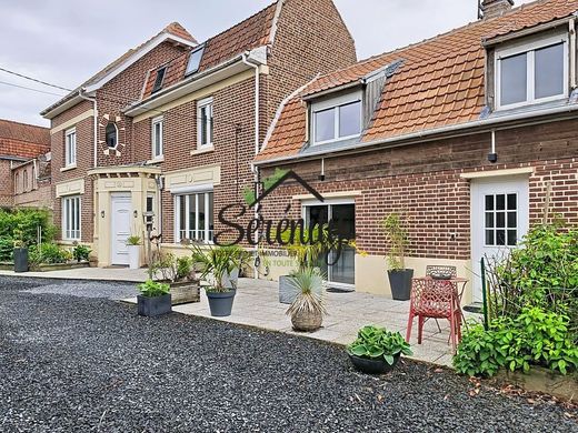 Maison de luxe à Camphin-en-Carembault, Nord