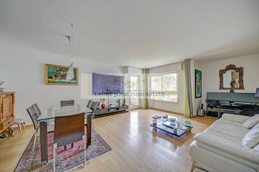 Apartment in Le Vésinet, Yvelines