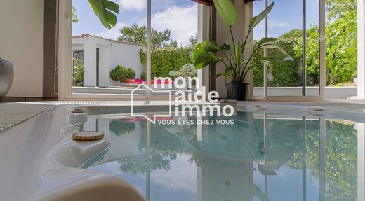 Luxe woning in Lagord, Charente-Maritime