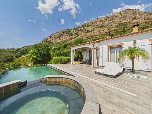 Luxe woning in Afa, South Corsica