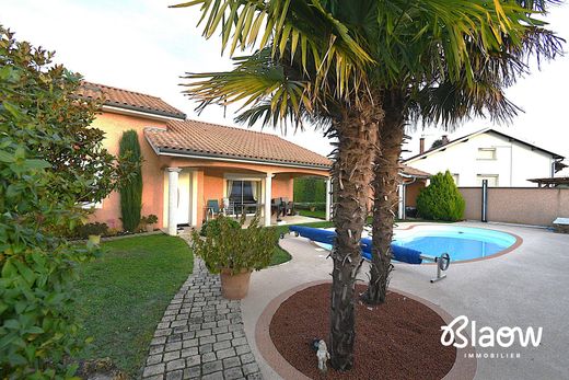 Saint-Romain-de-Jalionas, Isèreの高級住宅