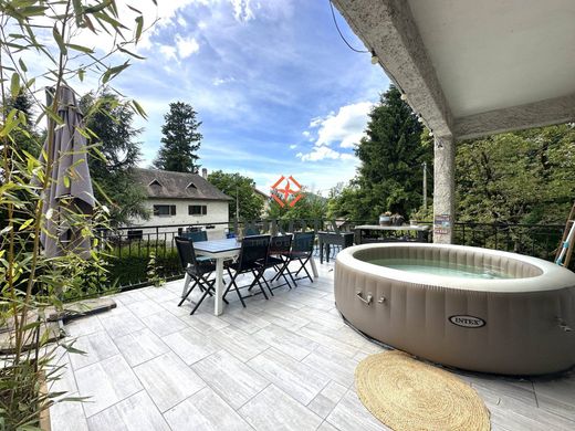 Πολυτελή κατοικία σε Saint-Martin-d'Uriage, Isère