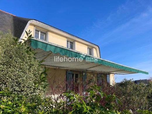 Luxus-Haus in Dinard, Ille-et-Vilaine