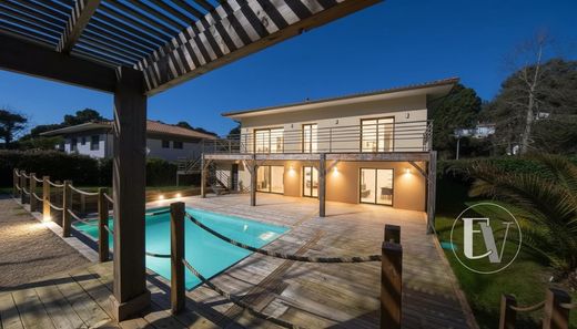 Luxury home in Arcachon, Gironde