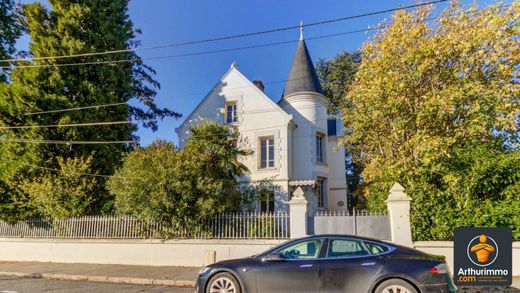 Luksusowy dom w Tassin-la-Demi-Lune, Rhône