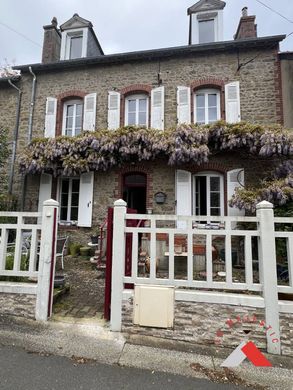 Casa di lusso a Dinard, Ille-et-Vilaine