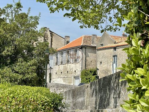 Luxury home in Angoulême, Charente