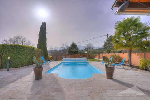 Casa di lusso a Challex, Ain