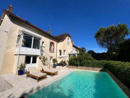 Luxury home in Nuits-Saint-Georges, Cote d'Or