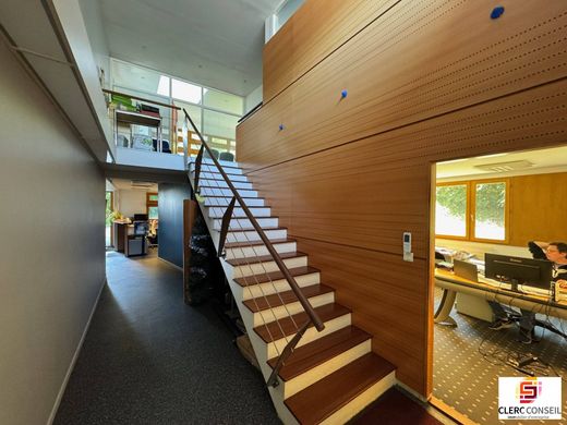 Ufficio a Bois-Guillaume, Senna marittima