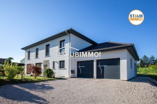 Πολυτελή κατοικία σε Attenschwiller, Haut-Rhin