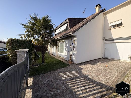 Casa di lusso a Montigny-lès-Cormeilles, Val d'Oise