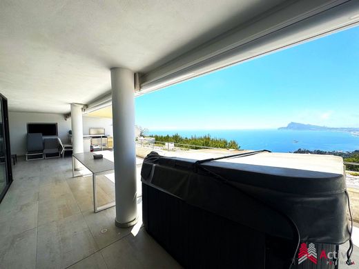 Apartment / Etagenwohnung in Altea, Alicante