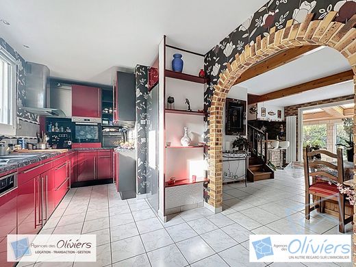 Luxus-Haus in Voisins-le-Bretonneux, Yvelines