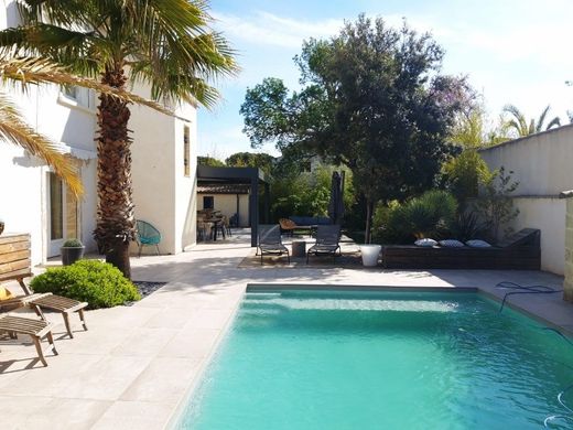 Casa di lusso a Thézan-lès-Béziers, Hérault