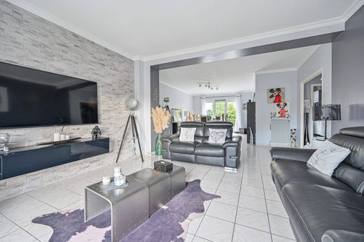 Luxury home in Bonneuil-sur-Marne, Val-de-Marne