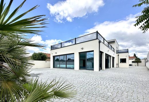 Casa di lusso a Clermont-Ferrand, Puy-de-Dôme