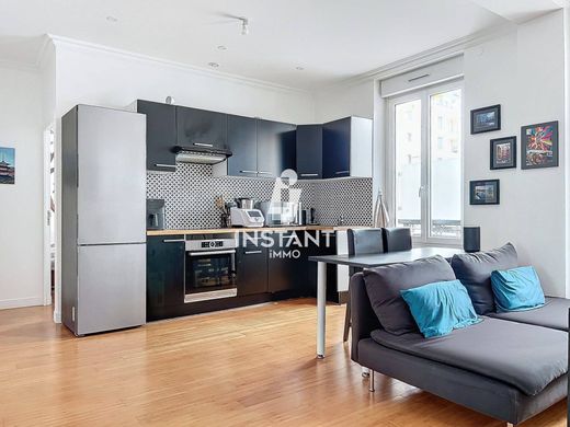 Apartment / Etagenwohnung in Charenton-le-Pont, Val-de-Marne