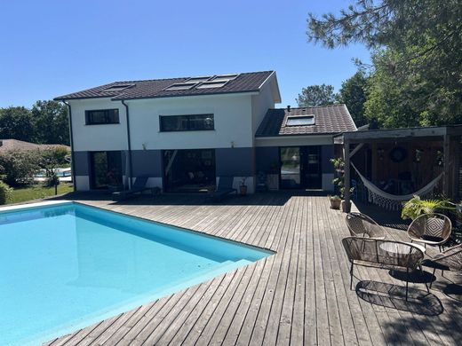 Элитный дом, Blanquefort, Gironde