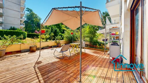 Apartament w Wersal, Yvelines