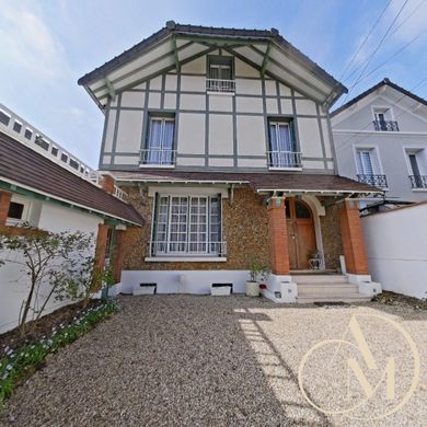 Luxe woning in Épinay-sur-Seine, Seine-Saint-Denis