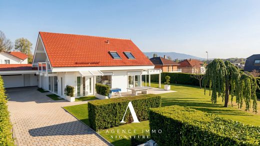 Luxury home in Prévessin-Moëns, Ain