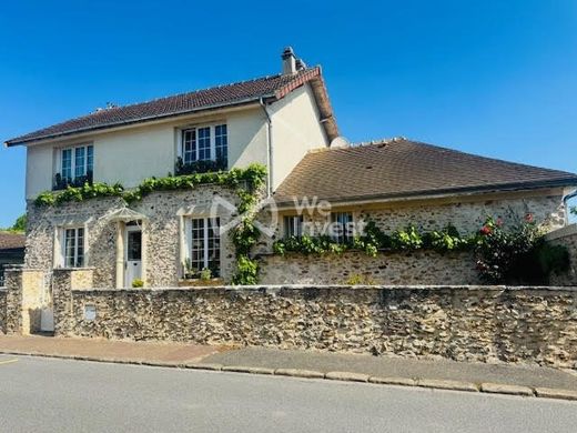 Luxury home in Orphin, Yvelines