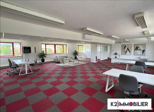 Oficina en Montélimar, Droma